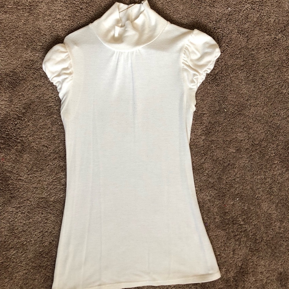 Cream Shirt sleeve turtle neck sweater